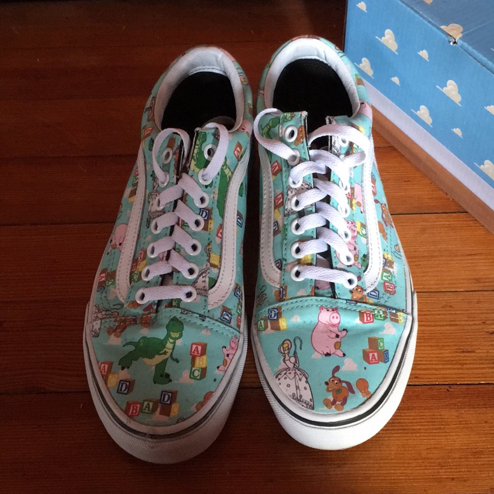 ONLY WORN ONCE toy story vans exclusive